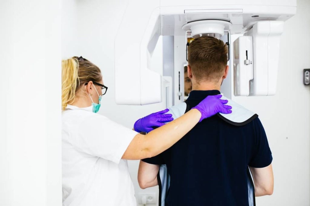 CT צילומים והכנות רנטגן ו and X-rays