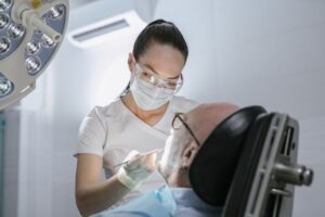 שלבי שיקום הפה – מה קורה בכל שלב וכמה זמן זה לוקח?
