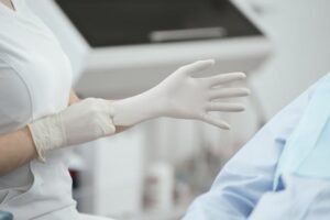 שיקום הפה לילדים עם ליקויי התפתחות בשיניים: מדריך להורים